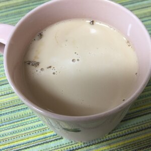 甘い香りに癒されます。緑茶ミルクティー
